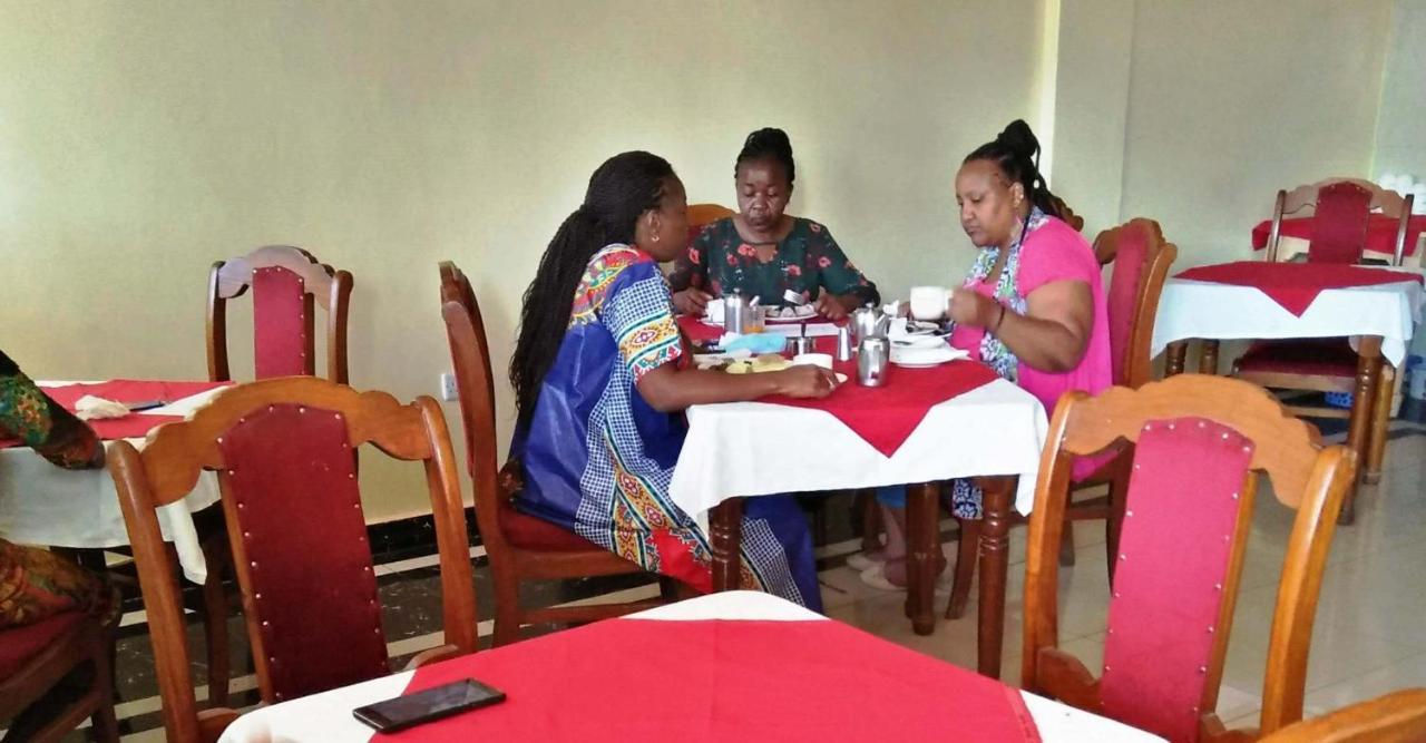 Bomen Hotel Isiolo ภายนอก รูปภาพ
