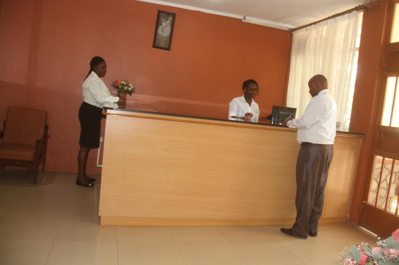Bomen Hotel Isiolo ภายนอก รูปภาพ