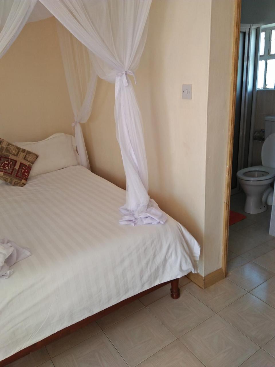 Bomen Hotel Isiolo ภายนอก รูปภาพ