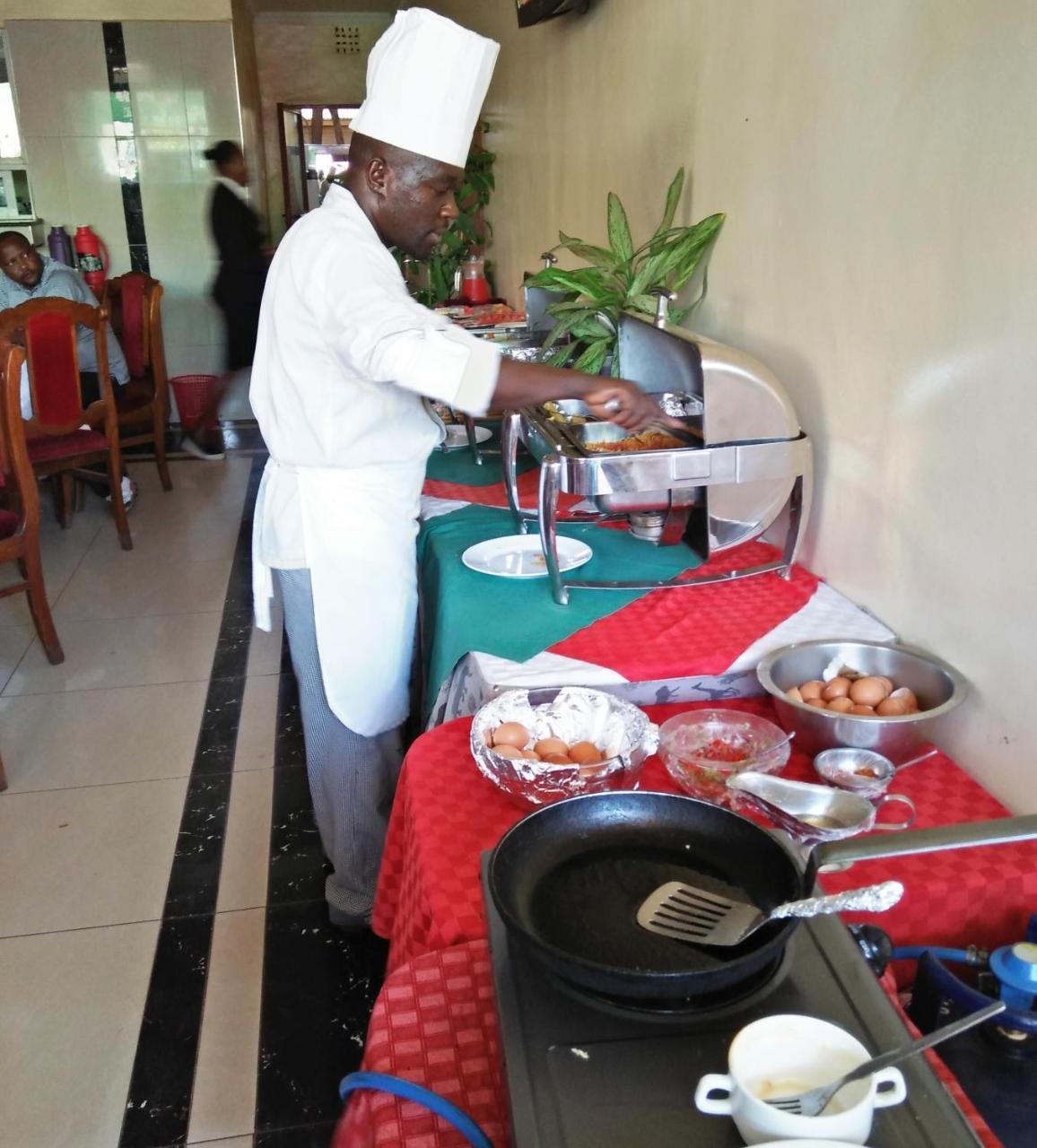Bomen Hotel Isiolo ภายนอก รูปภาพ