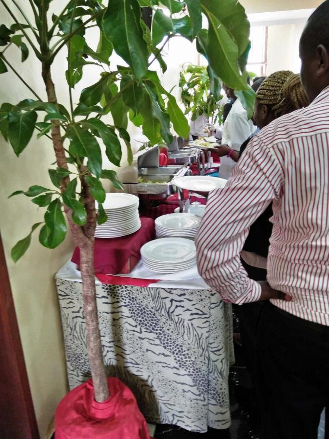 Bomen Hotel Isiolo ภายนอก รูปภาพ