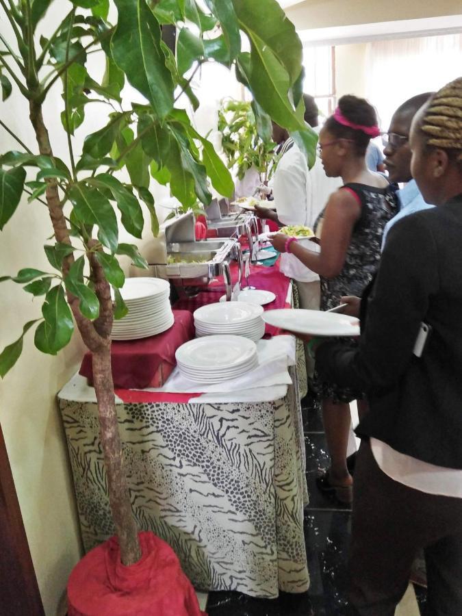 Bomen Hotel Isiolo ภายนอก รูปภาพ